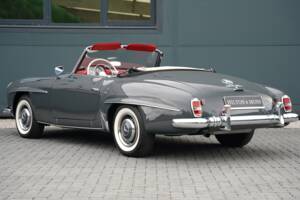 Image 2/50 de Mercedes-Benz 190 SL (1961)