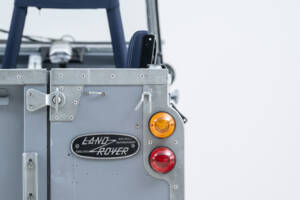 Image 12/25 of Land Rover 88 (1961)