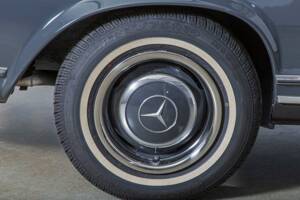 Bild 26/32 von Mercedes-Benz 230 SL (1963)