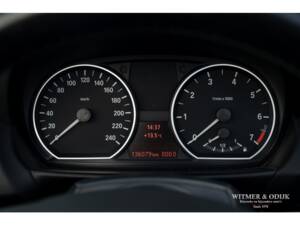 Image 21/33 de BMW 118i (2010)