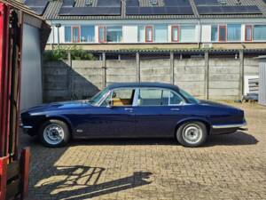 Bild 2/18 von Jaguar XJ 12 L (1978)