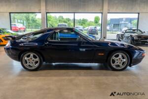 Afbeelding 13/50 van Porsche 928 GTS (1992)