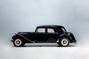 Immagine 5/35 di Citroën Traction Avant 11 légère (1955)