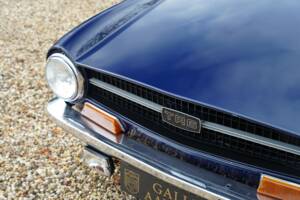Image 13/50 of Triumph TR 6 PI (1972)