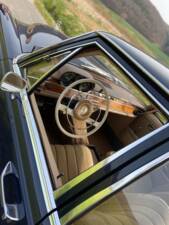 Image 39/52 of Mercedes-Benz 250 S (1967)