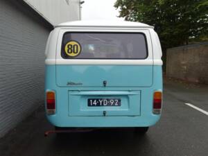 Bild 8/99 von Volkswagen T2b Kastenwagen (1977)