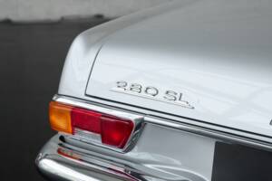 Image 39/50 de Mercedes-Benz 280 SL (1970)
