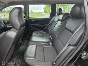 Bild 11/23 von Volvo V 70 2.4 (2003)
