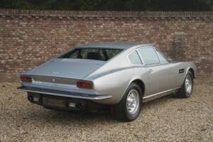 Bild 31/50 von Aston Martin V8 (1974)