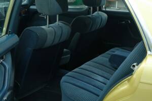 Image 18/76 of Mercedes-Benz 350 SEL (1977)