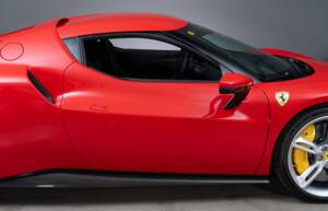 Image 9/30 of Ferrari 296 GTB (2022)