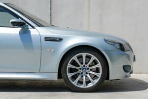 Bild 10/46 von BMW M5 (2005)