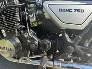 Image 7/20 of Yamaha XS 750 (1979)