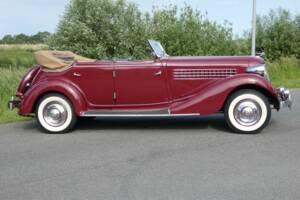 Image 2/24 of Auburn Speedster 851 (1935)