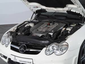Immagine 11/49 di Mercedes-Benz SL 55 AMG (2006)