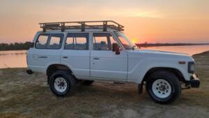 Image 2/61 of Toyota Land Cruiser FJ 62 (1989)