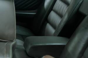 Image 44/50 of Mercedes-Benz 420 SEC (1989)