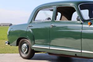 Image 24/50 of Mercedes-Benz 180 D (1958)