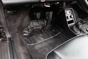 Image 71/108 de Porsche 911 Carrera 3.2 (1989)