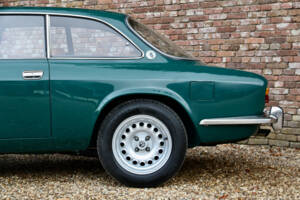 Image 38/50 of Alfa Romeo 2000 GTV (1973)
