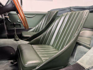 Image 5/37 of Aston Martin DB 2&#x2F;4 Mk III (1959)