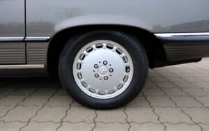 Image 56/97 de Mercedes-Benz 560 SL (1987)