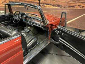 Image 22/49 de Mercedes-Benz 280 SE 3,5 (1971)