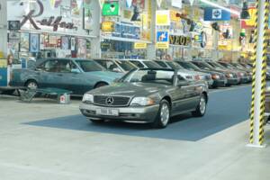 Image 16/50 of Mercedes-Benz SL 500 (1994)