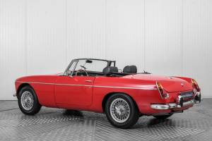Afbeelding 8/50 van MG MGB (1973)