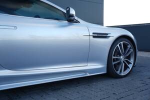 Immagine 43/50 di Aston Martin DBS (2011)