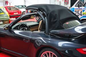 Image 38/48 of Porsche 911 Carrera 4S (2007)