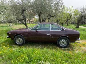 Bild 4/10 von Lancia Beta Coupe 1300 (1982)