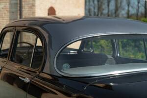 Image 22/50 of Dodge Coronet "Red Ram" (1953)