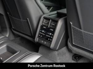 Imagen 18/35 de Porsche Cayenne Coupé E-Hybrid (1900)