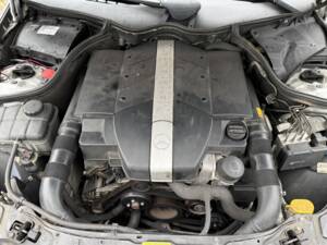 Image 11/27 of Mercedes-Benz CLK 320 (2002)