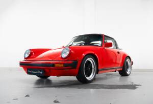 Image 30/31 of Porsche 911 Carrera 3.2 (1988)