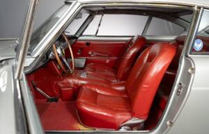 Image 16/29 of Ferrari 250 GTE (1961)