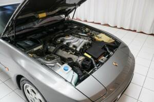 Bild 12/19 von Porsche 944 Turbo (1988)