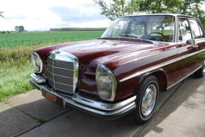 Image 11/58 of Mercedes-Benz 280 SE (1968)