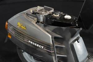 Immagine 9/23 di Peugeot Metropolis 50 (1990)
