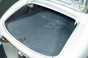 Image 17/19 of Jaguar E-Type 3.8 (1961)