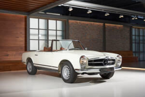 Image 4/55 of Mercedes-Benz 230 SL (1965)