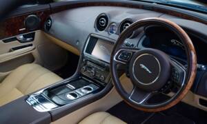 Bild 4/50 von Jaguar XJ 5.0 (2010)