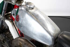 Image 42/50 of CZ 250 (1977)