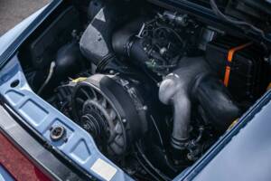 Bild 27/33 von Porsche 911 Carrera 2 (1990)