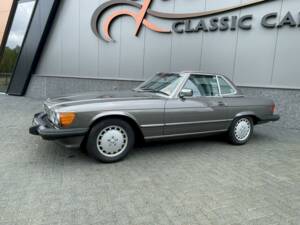 Image 3/36 de Mercedes-Benz 560 SL (1986)