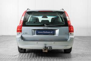 Image 13/36 of Volvo V70 D5 (2008)