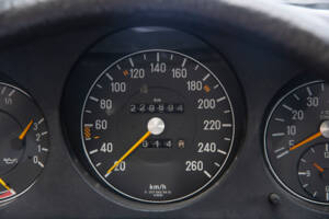 Image 17/29 of Mercedes-Benz 500 SLC (1980)