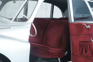 Image 10/50 of Tatra T 87 (1949)