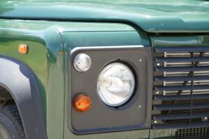 Image 7/64 of Land Rover Defender 90 Td5 (1999)